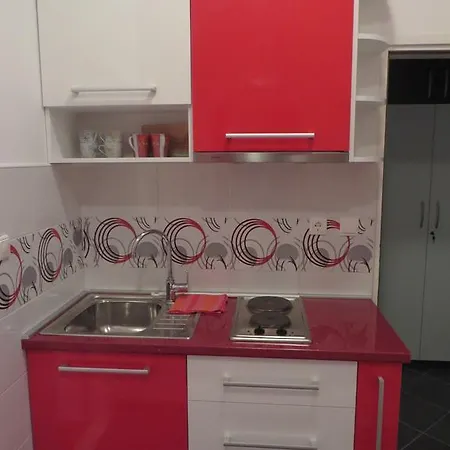 Petar * フヴァル